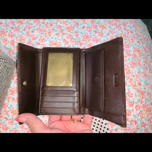 Vintage Coach Wallet - Picture 2 of 3